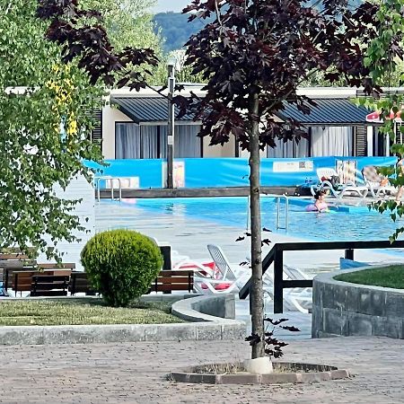 Bungalowuri "Doi Cocosi " Vila Horezu Exterior foto