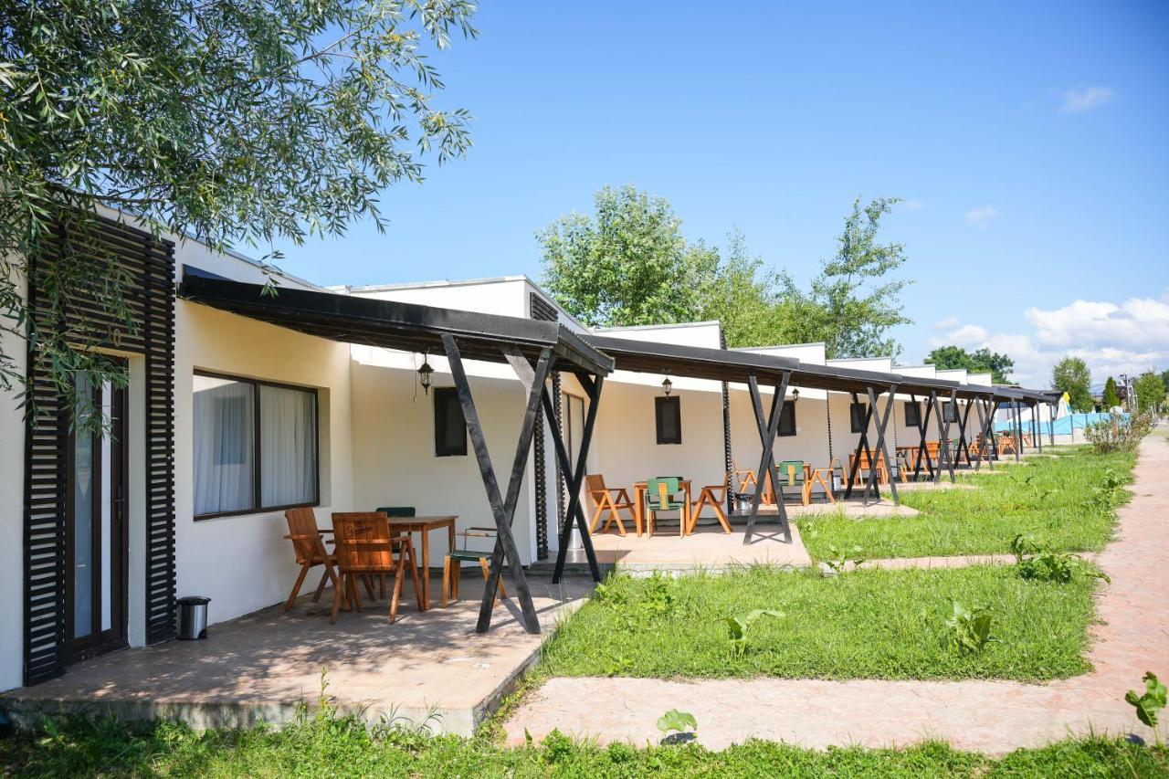 Bungalowuri "Doi Cocosi " Vila Horezu Exterior foto