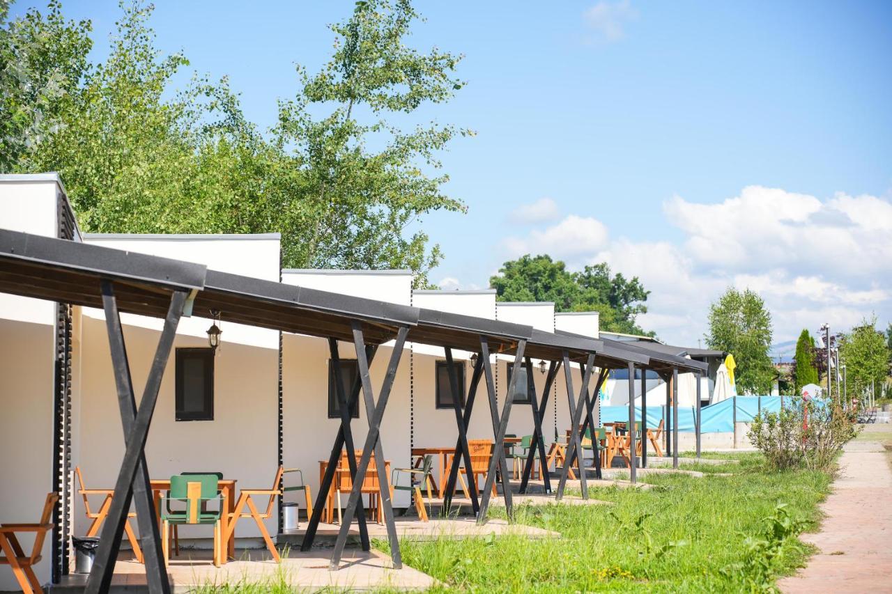 Bungalowuri "Doi Cocosi " Vila Horezu Exterior foto