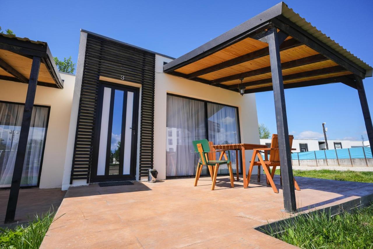 Bungalowuri "Doi Cocosi " Vila Horezu Exterior foto