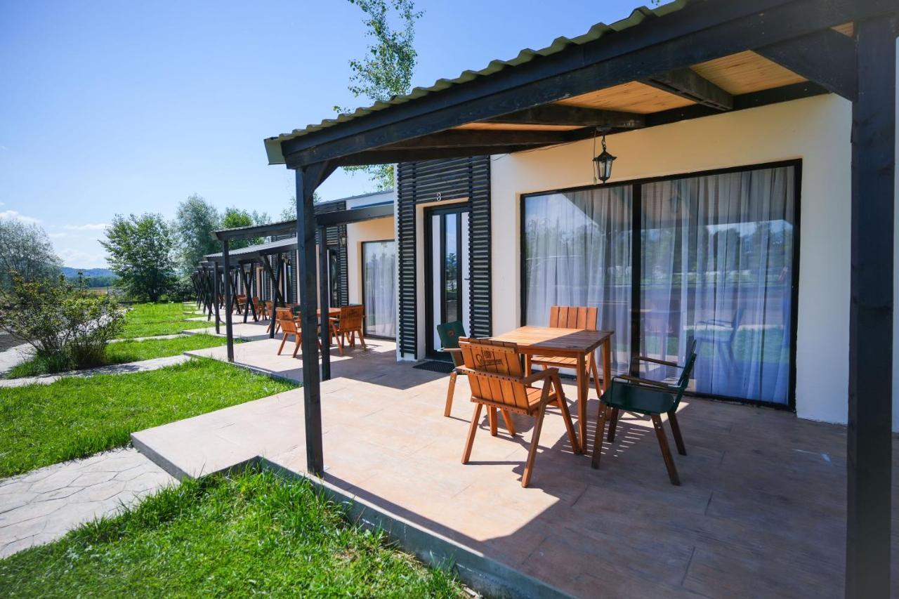 Bungalowuri "Doi Cocosi " Vila Horezu Exterior foto