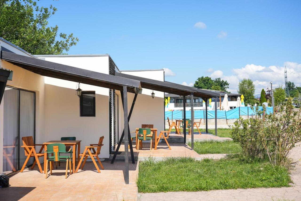 Bungalowuri "Doi Cocosi " Vila Horezu Exterior foto