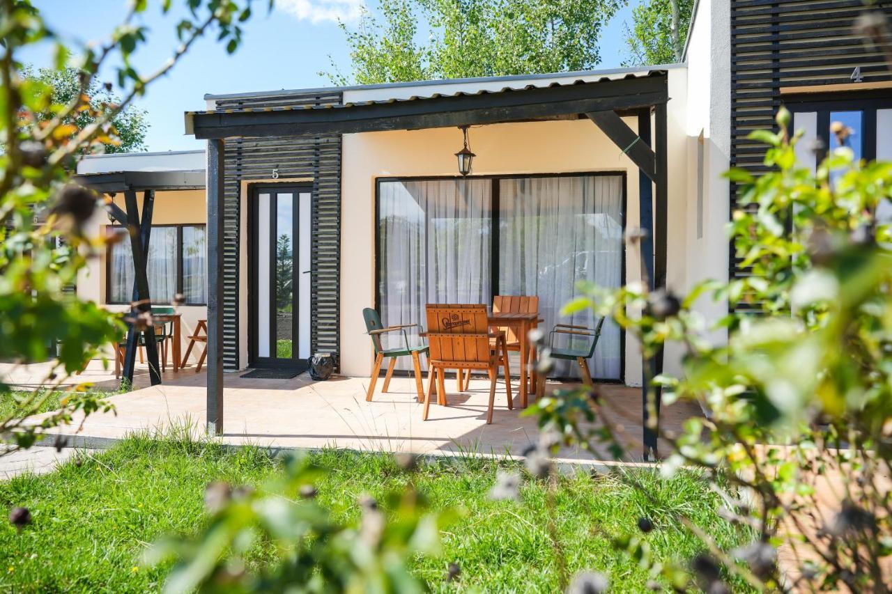 Bungalowuri "Doi Cocosi " Vila Horezu Exterior foto