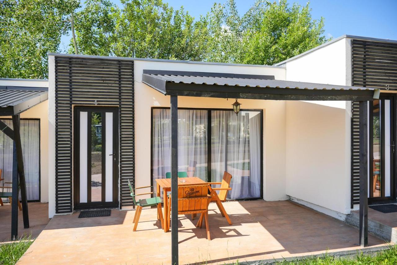 Bungalowuri "Doi Cocosi " Vila Horezu Exterior foto